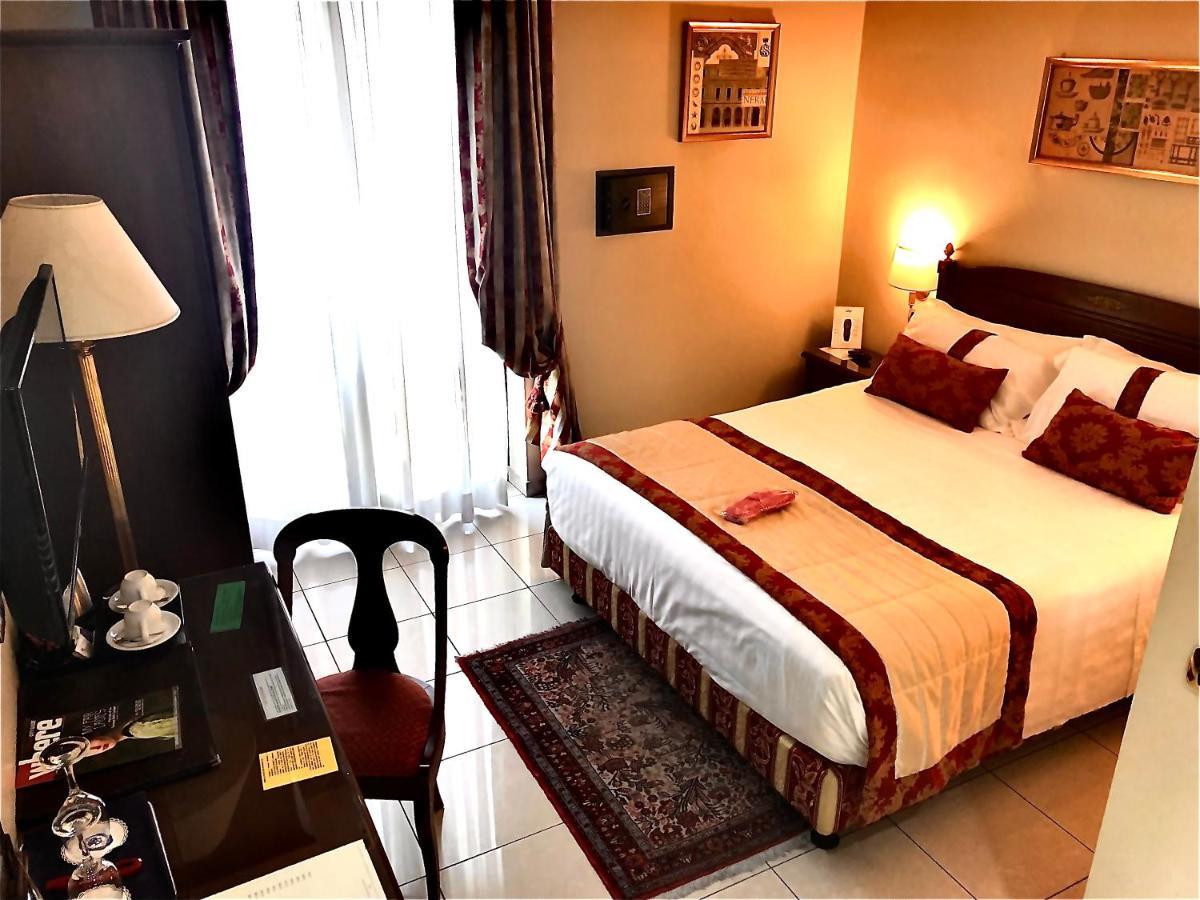 Hotel Villa Savoia ตูริน ภายนอก รูปภาพ